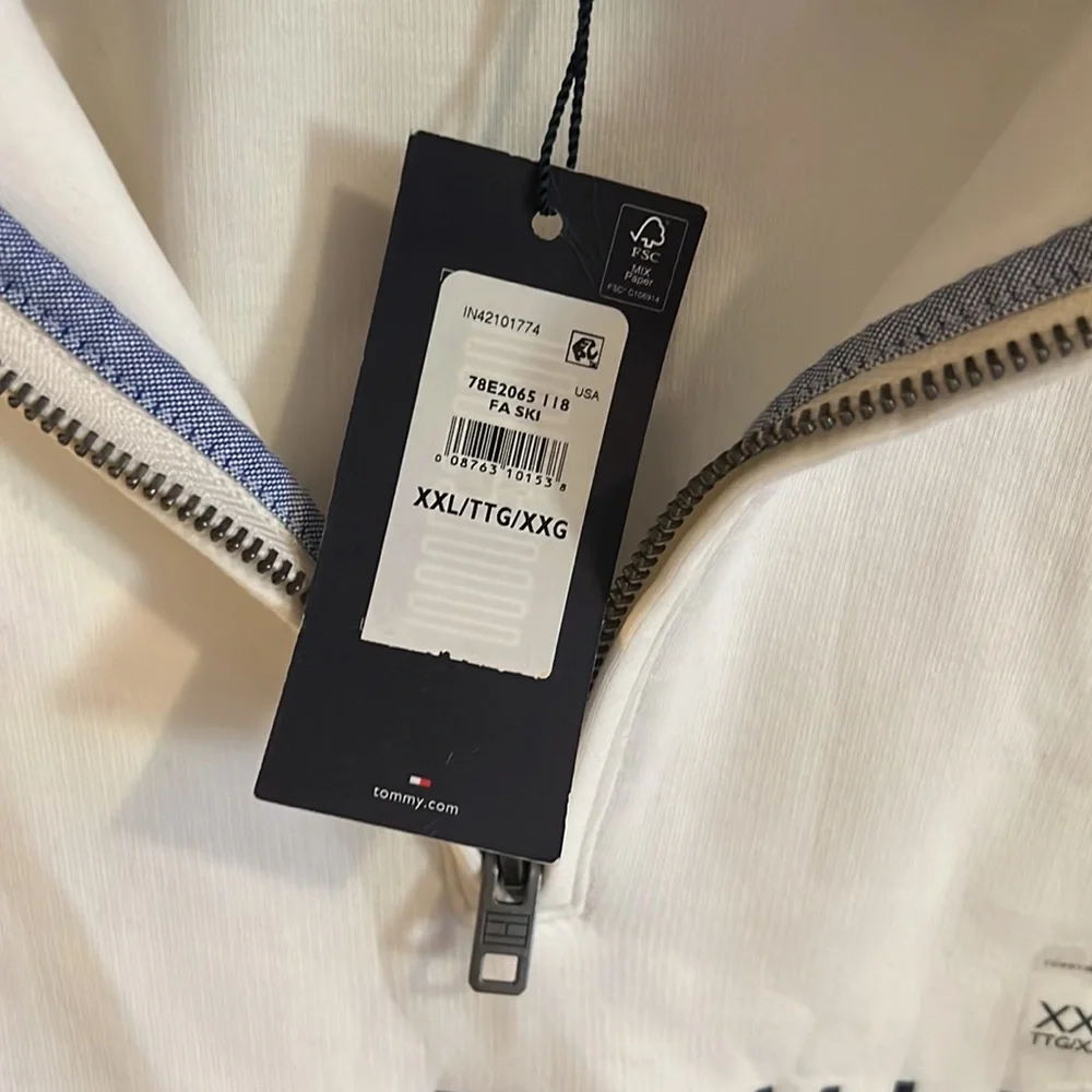 NWT Tommy Hilfiger Sweatshirt - Size XXL - Picture 3 of 3